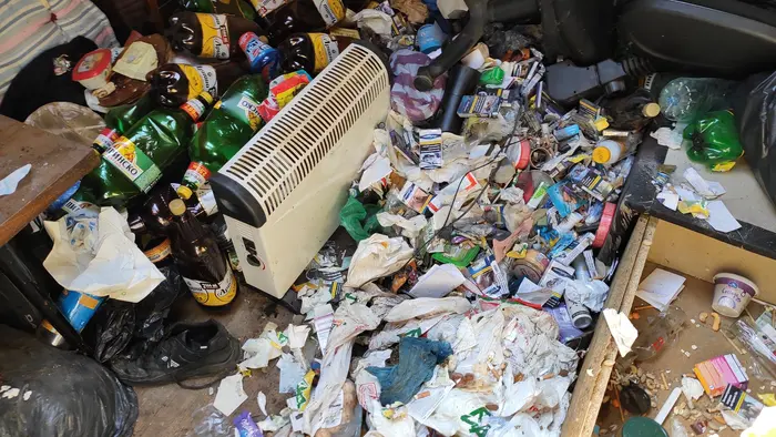 Планиране на почистването на клошарски апартамент